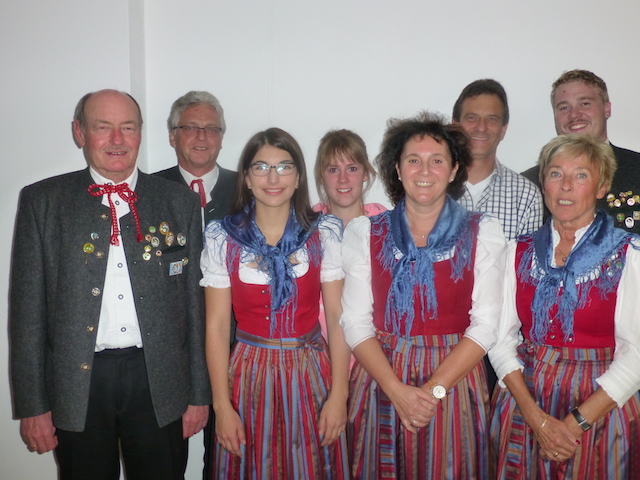Die Klassensieger des Anfagsschießens v. l.: Günther Sperrer, Alois 				Fritzenwenger, Alexandra Heimerl, Conny Demmelmair, Ingrid Öttl, 
			Fritz Eberherr, Elisabeth Sperrer und Tobias Sper